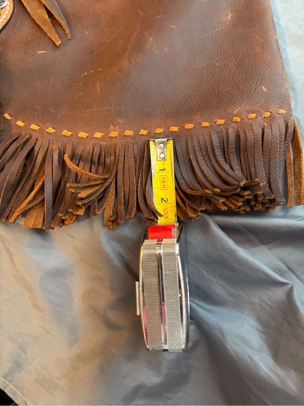 Fringed Brown Leather Shoulder Bag with Tooled Trim - Picture 6 of 8